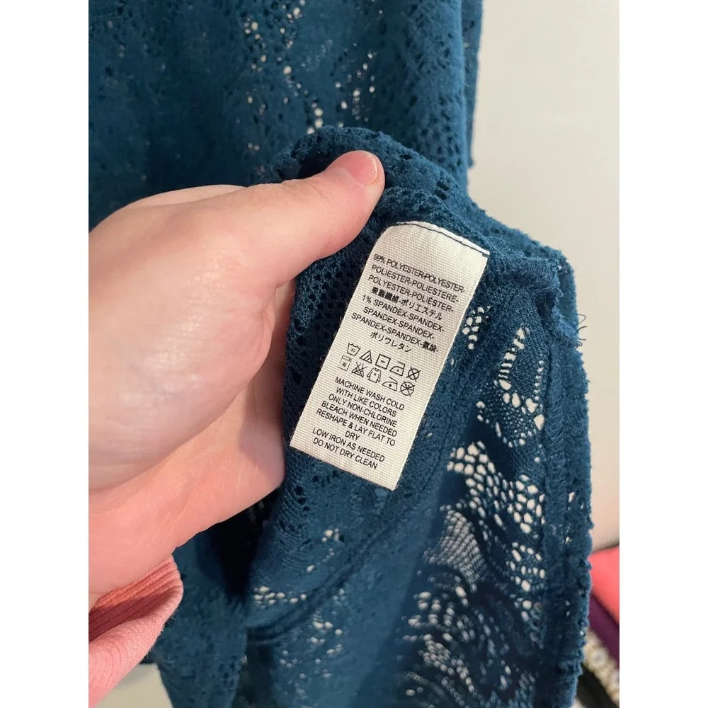 Free People Not Cold in This Top In Blue Size XS Oversized Lace‎ Sweater